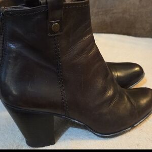 Stuart Weitzman Leather Dk Brown Ankle Boots The Stuart Weitzman Hipgal Leather